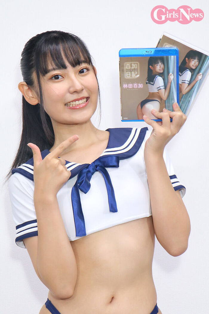 B82W59H88, Gradle of the hips is in a sailor suit style swimsuit 13th image