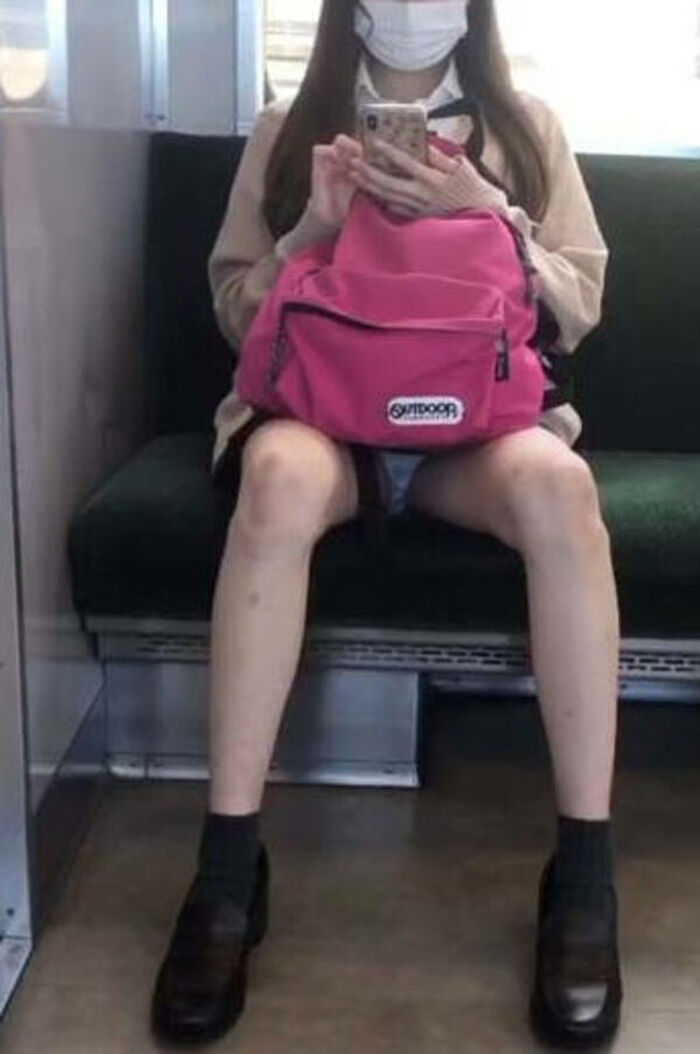JK train panchira image 81 sheets! Super mini schoolgirl's face-to-face triangular chiller and low angle foot combination summary 7th image