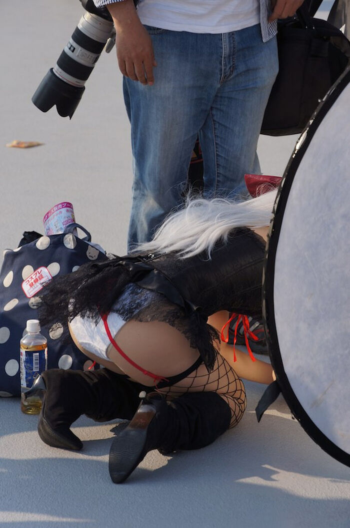 Kinky Kameko and others shoot the crotch of cosplayers w low angle erotic image summary! 14th image
