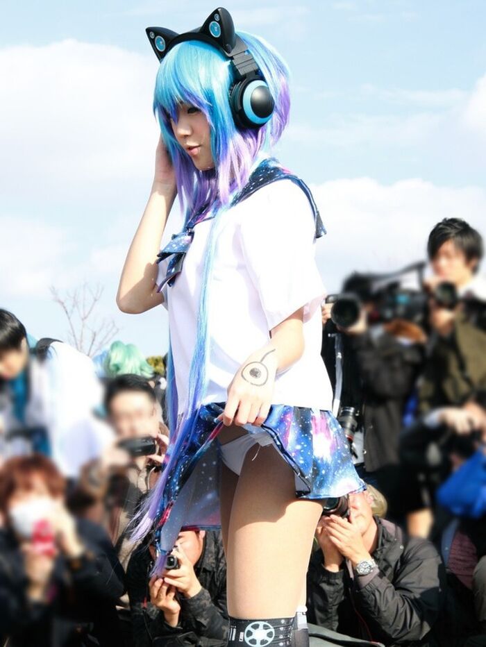 Kinky Kameko and others shoot the crotch of cosplayers w low angle erotic image summary! 29th image