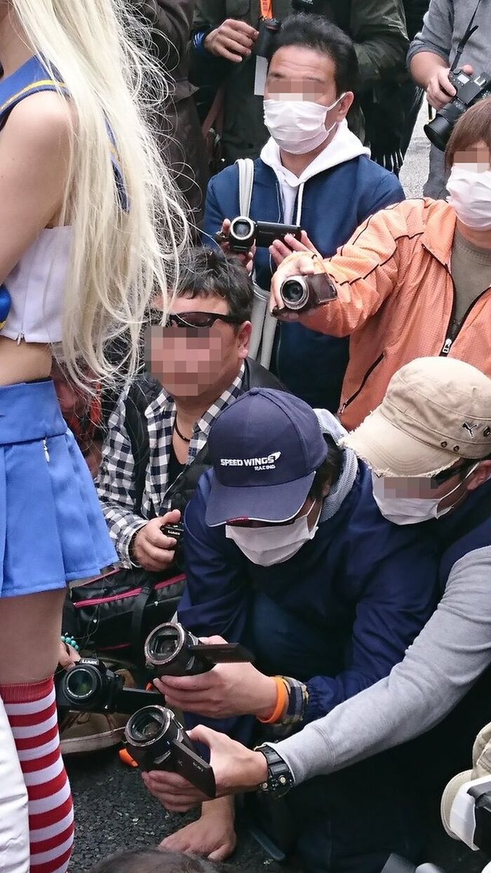 Kinky Kameko and others shoot the crotch of cosplayers w low angle erotic image summary! 42th image