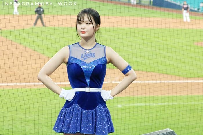Goddess cheerleader infested in Korean professional baseball venue www maji love inevitable ... 36 sheets 13th image