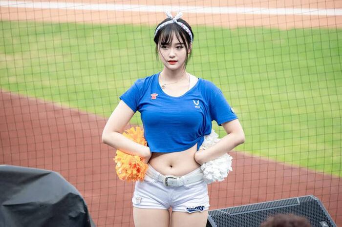Goddess cheerleader infested in Korean professional baseball venue www maji love inevitable ... 36 sheets 2th image