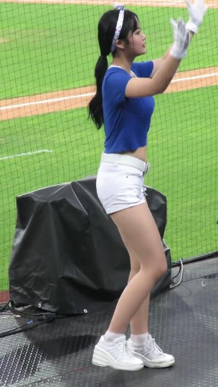 Goddess cheerleader infested in Korean professional baseball venue www maji love inevitable ... 36 sheets 22th image