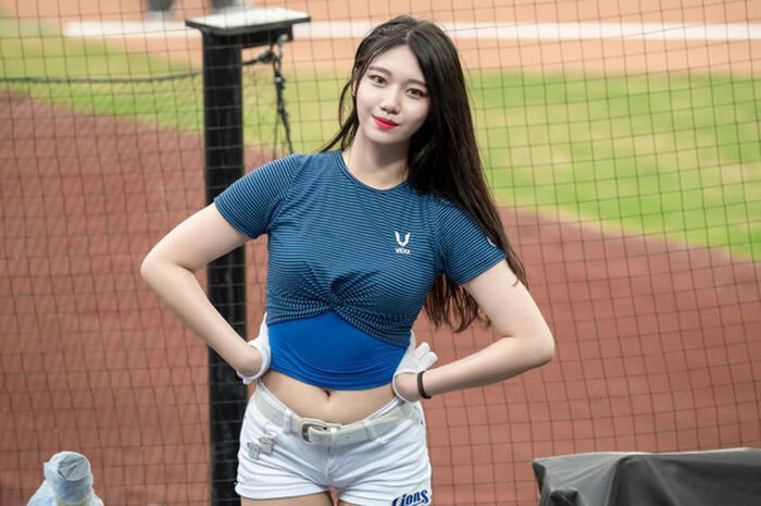 Goddess cheerleader infested in Korean professional baseball venue www maji love inevitable ... 36 sheets 6th image