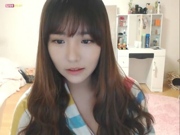 A transcendent beautiful girl is erotic distribution in Korean live chat www 13th image