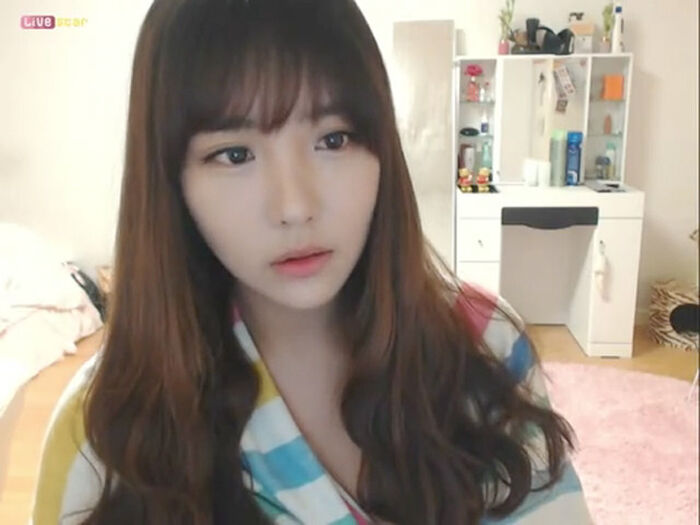 A transcendent beautiful girl is erotic distribution in Korean live chat www 14th image
