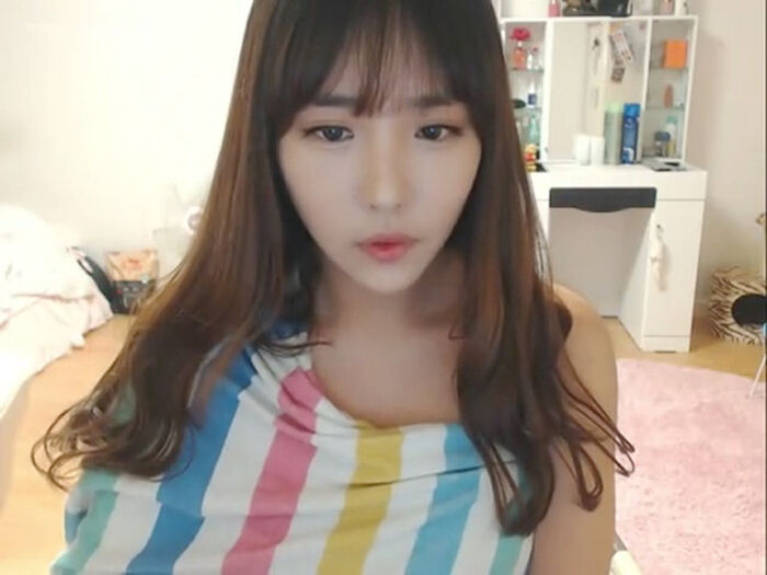 A transcendent beautiful girl is erotic distribution in Korean live chat www 22th image