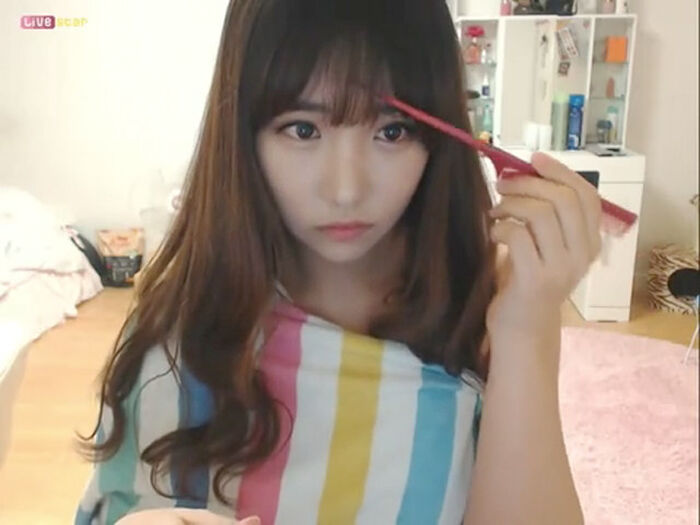 A transcendent beautiful girl is erotic distribution in Korean live chat www 24th image