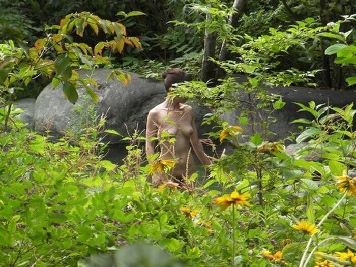 A full-flededed open-air bath with and pussy! Amateur's lascivous nakedness is too erotic voyeur erotic image 23th image