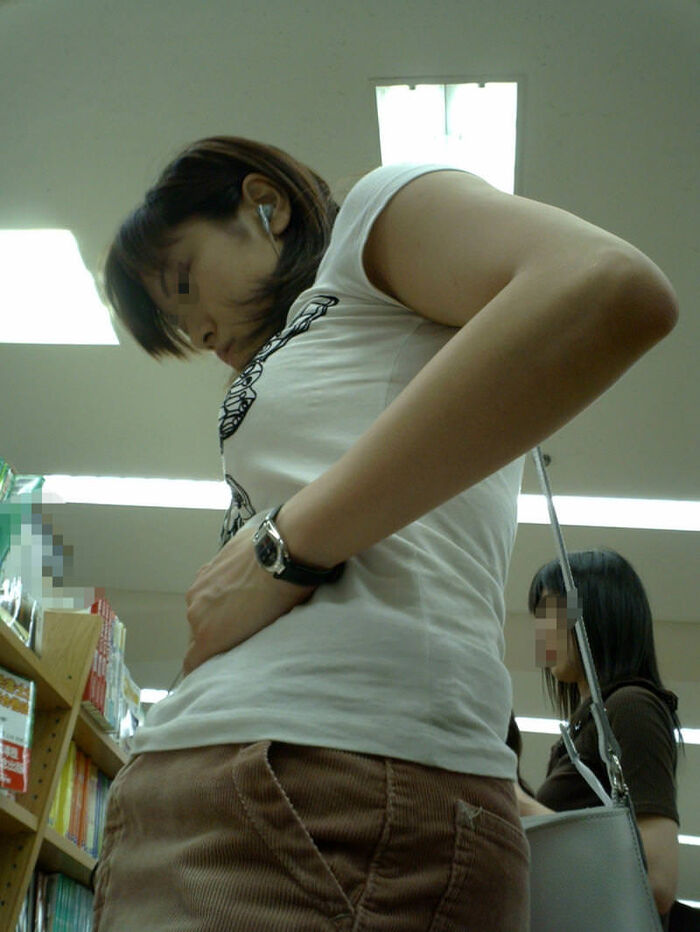 Voyeur street shooting erotic image of an intensely erotic amateur named clothes 5th image